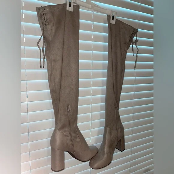 Over the knee suede heel boots - Picture 3 of 3
